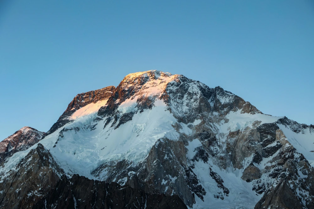 American Among 10 Climbers Missing After Avalanche Hits Pakistan’s Broad Peak